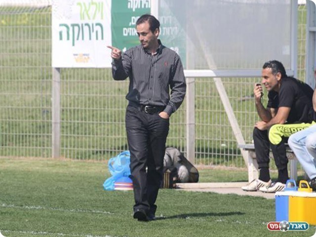 נקודה ראשונה בבכורה, אבי סבג (מיכה פישנזון)